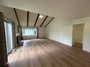 22 Meadowgreen Cir in Santa Rosa, CA - Building Photo - Building Photo