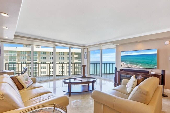 5420 N Ocean Dr, Unit 1703 in Riviera Beach, FL - Building Photo - Building Photo