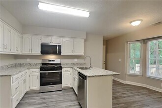 707 Ketch Cove in Woodstock, GA - Foto de edificio - Building Photo