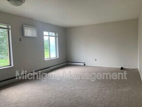 19250 Wick Rd in Allen Park, MI - Building Photo - Building Photo