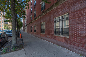 904 De Kalb Ave in Brooklyn, NY - Building Photo - Building Photo