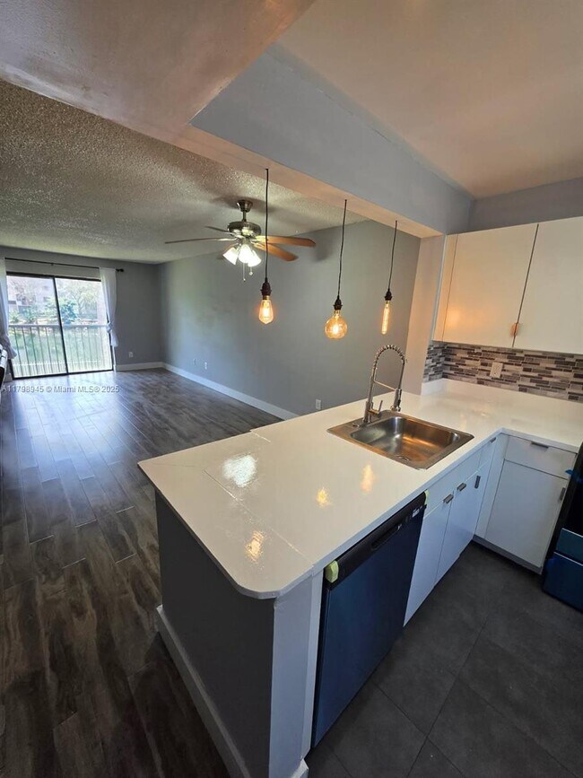 7670 SW 152nd Ave, Unit 1-205 in Miami, FL - Building Photo - Building Photo