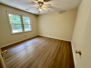 2060 Hideaway Dr in Sumter, SC - Building Photo - Building Photo