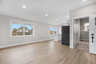 1412 23rd St NE, Unit 3 in Lake Stevens, WA - Foto de edificio - Building Photo