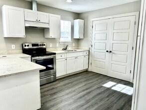 802 Bilbo St in Deridder, LA - Foto de edificio - Building Photo