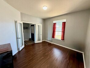 396 Feathergrass Dr in Buda, TX - Building Photo - Building Photo