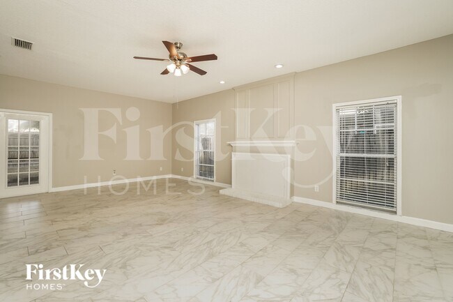 18908 Pebble Run Way in Tampa, FL - Building Photo - Building Photo