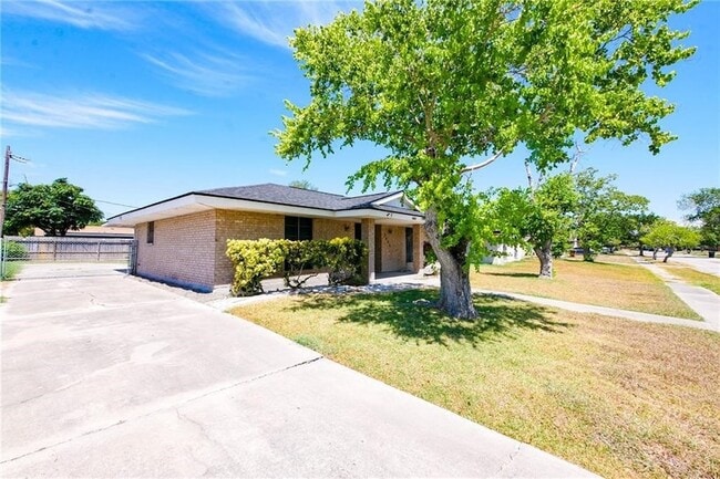 3606 San Blas Dr in Corpus Christi, TX - Building Photo - Building Photo