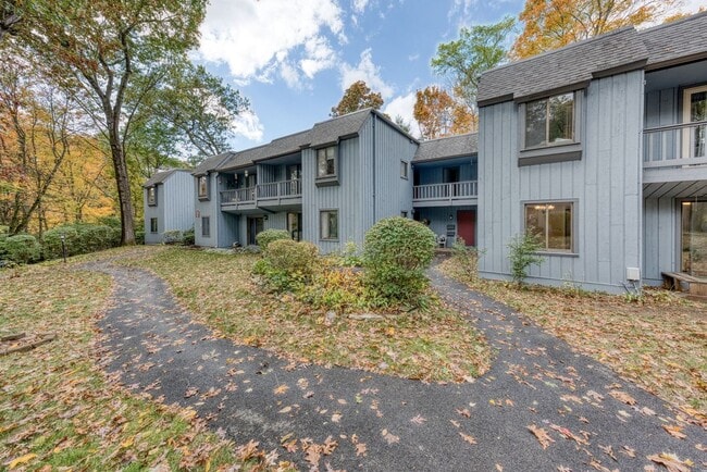 property at 10 Deepwood Dr