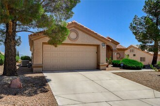 10928 Button Willow Dr in Las Vegas, NV - Building Photo - Building Photo