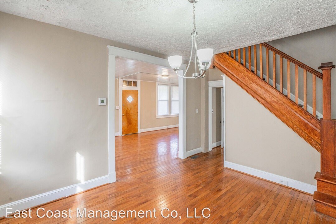 4809 Arabia Ave Photo