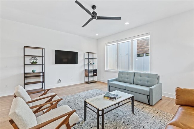 2424 Memorial Dr SE in Atlanta, GA - Building Photo - Building Photo