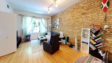 1309 W Addison St in Chicago, IL - Building Photo - Building Photo