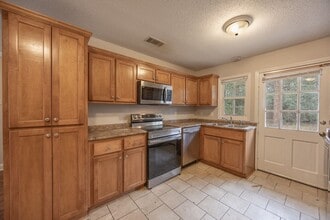 315 Brannen St in Statesboro, GA - Building Photo - Building Photo