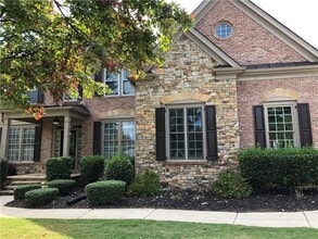 2575 Goodrick Ln in Cumming, GA - Foto de edificio - Building Photo