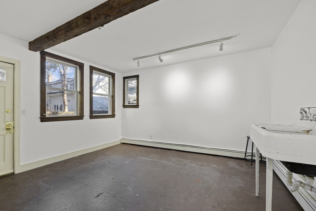 3 Pleasant Pl, Unit 3 in Cambridge, MA - Foto de edificio
