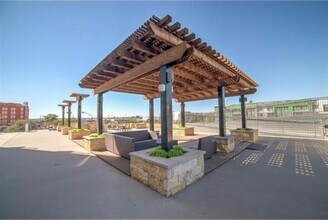 1001 Belleview St in Dallas, TX - Building Photo - Building Photo