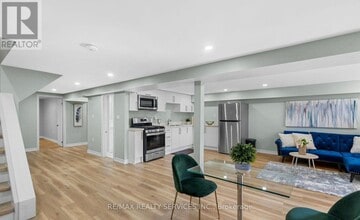 5 Avondale Blvd in Brampton, ON - Building Photo - Building Photo