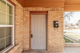 136 NE 16th St in Oklahoma City, OK - Building Photo - Building Photo