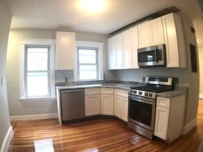 20 Washburn Ave, Unit 2 in Cambridge, MA - Foto de edificio - Building Photo