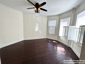 17 Sachem St, Unit 1 in Boston, MA - Building Photo - Building Photo