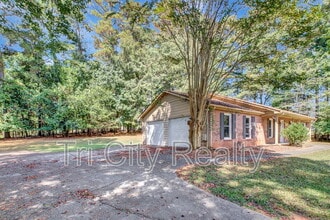 110 Deer Chase in Fayetteville, GA - Building Photo - Building Photo