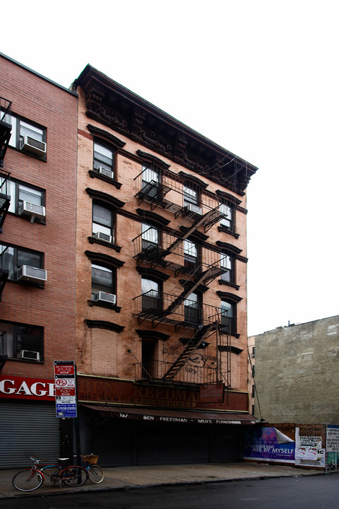 137 Orchard St in New York, NY - Building Photo