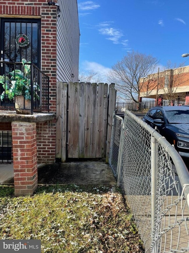 5401 James Pl NE in Washington, DC - Building Photo - Building Photo