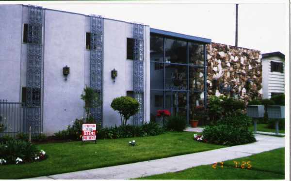 Charter Oaks Apartments in San Gabriel, CA - Building Photo - Building Photo