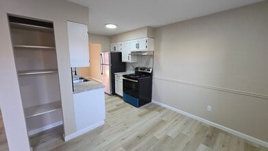 14 Elm St in Bloomfield, NY - Building Photo - Building Photo