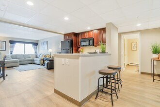 1718 Underpass Way, Unit One Bedroom Unit in Hagerstown, MD - Building Photo - Building Photo