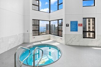 401 E Ontario St, Unit 502 in Chicago, IL - Building Photo - Building Photo