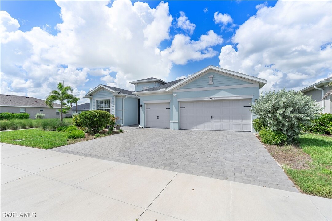 17339 Palmetto Pass Ln in Punta Gorda, FL - Building Photo