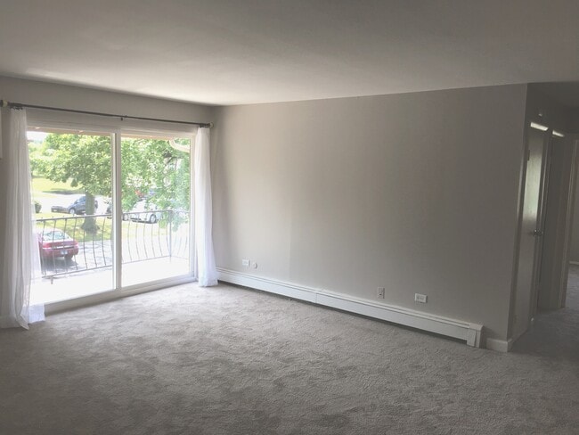 9S 120 Lake Dr in Willowbrook, IL - Building Photo - Building Photo