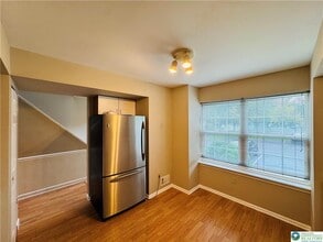 102 Quaker Dr in Bethlehem, PA - Building Photo - Building Photo