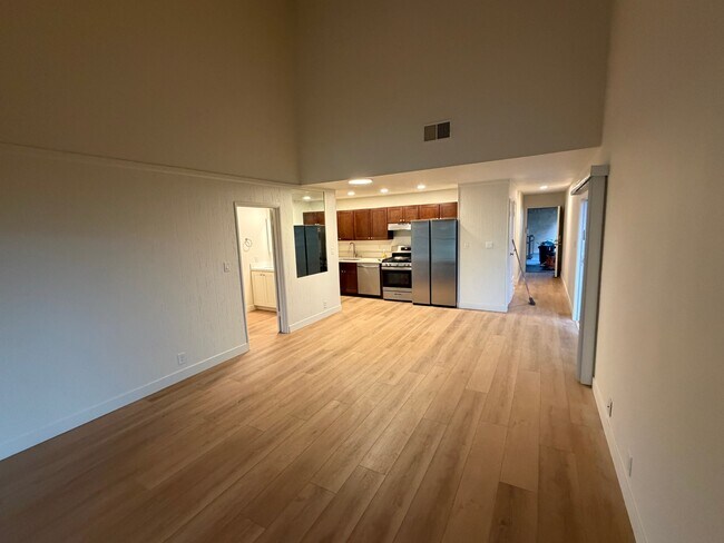 664 Sunfish Way in Port Hueneme, CA - Foto de edificio - Building Photo