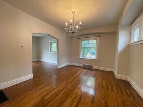 1725 Compton Rd in Cleveland Heights, OH - Building Photo - Building Photo