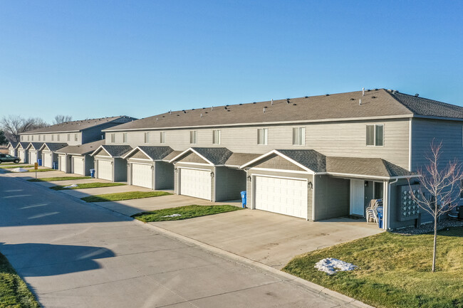 Beal Townhomes in Sioux Falls, SD - Building Photo - Building Photo