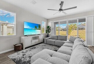 10157 Spring Lake Dr in Clermont, FL - Building Photo - Building Photo