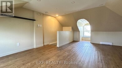 22 Charlotte St in Belleville, ON - Building Photo - Building Photo