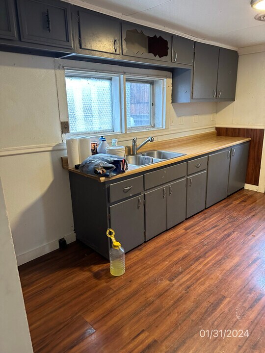 12045 New Buffalo Rd in North Lima, OH - Building Photo