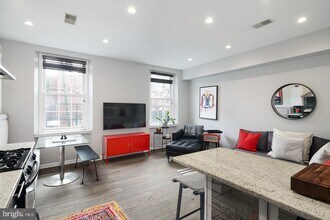 1343 Lombard St in Philadelphia, PA - Building Photo - Building Photo