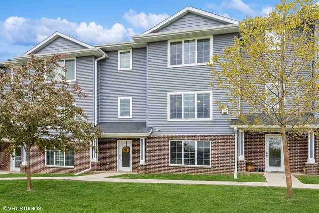 property at 867 Silver Ln