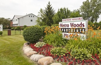 Metro Woods Apartments in Clinton Township, MI - Building Photo - Building Photo