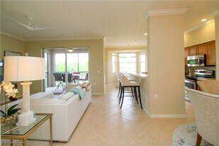 10313 Heritage Bay Blvd in Naples, FL - Building Photo