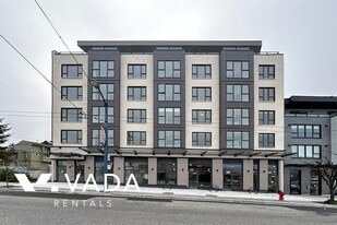3068 Kingsway in Vancouver, BC - Building Photo