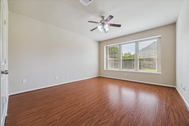 property at 5430 Linden Rose Ln
