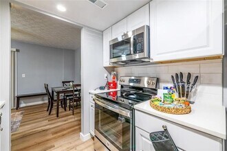 859 Regal Path Ln in Decatur, GA - Building Photo - Building Photo