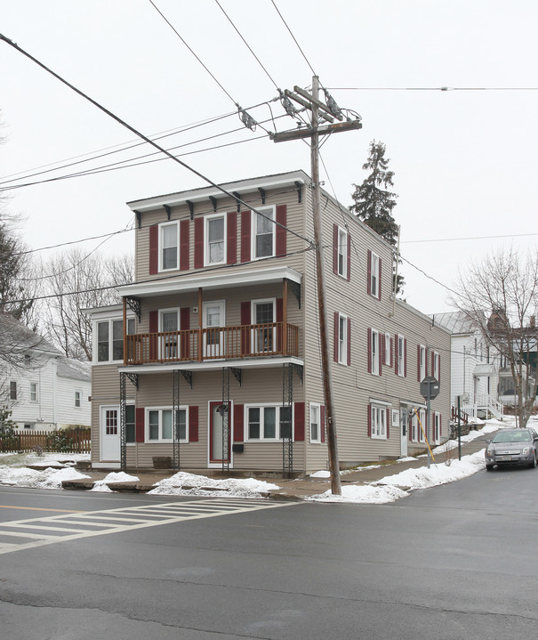 167 Broad St in Schuylerville, NY - Building Photo