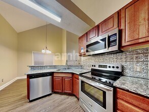 1009 Loch Lomond Cir in Concord, NC - Foto de edificio - Building Photo